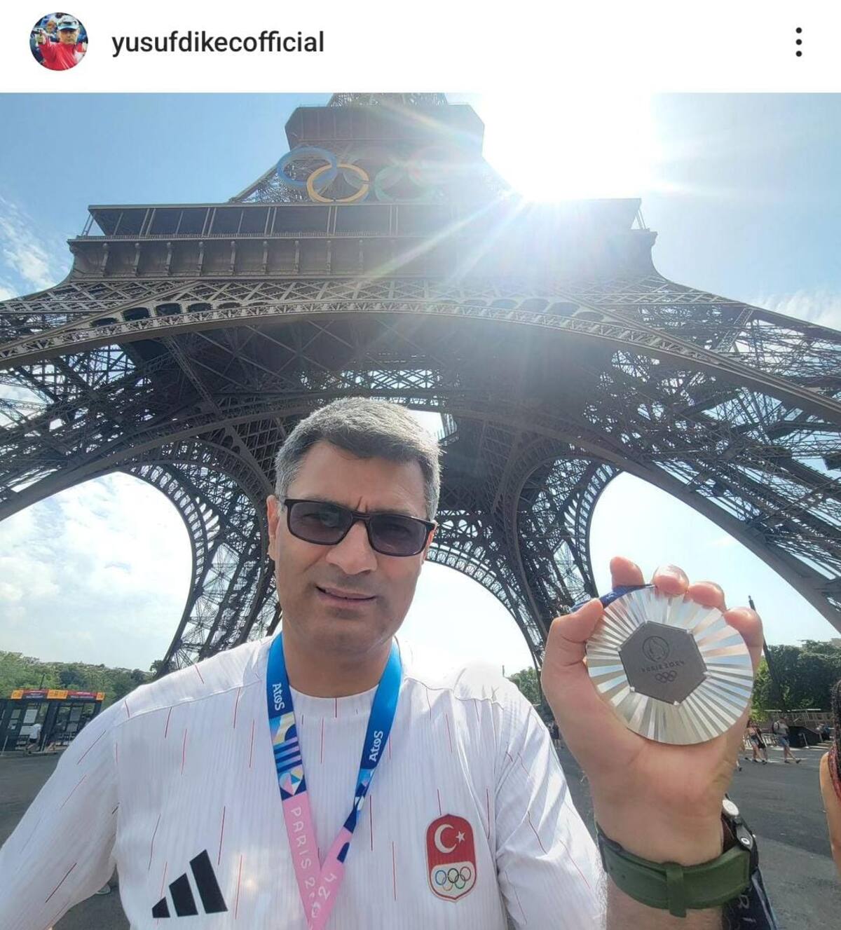 Yusuf Dikec obtuvo la medalla de plata con su técnica "casual" de tirar del gatillo.