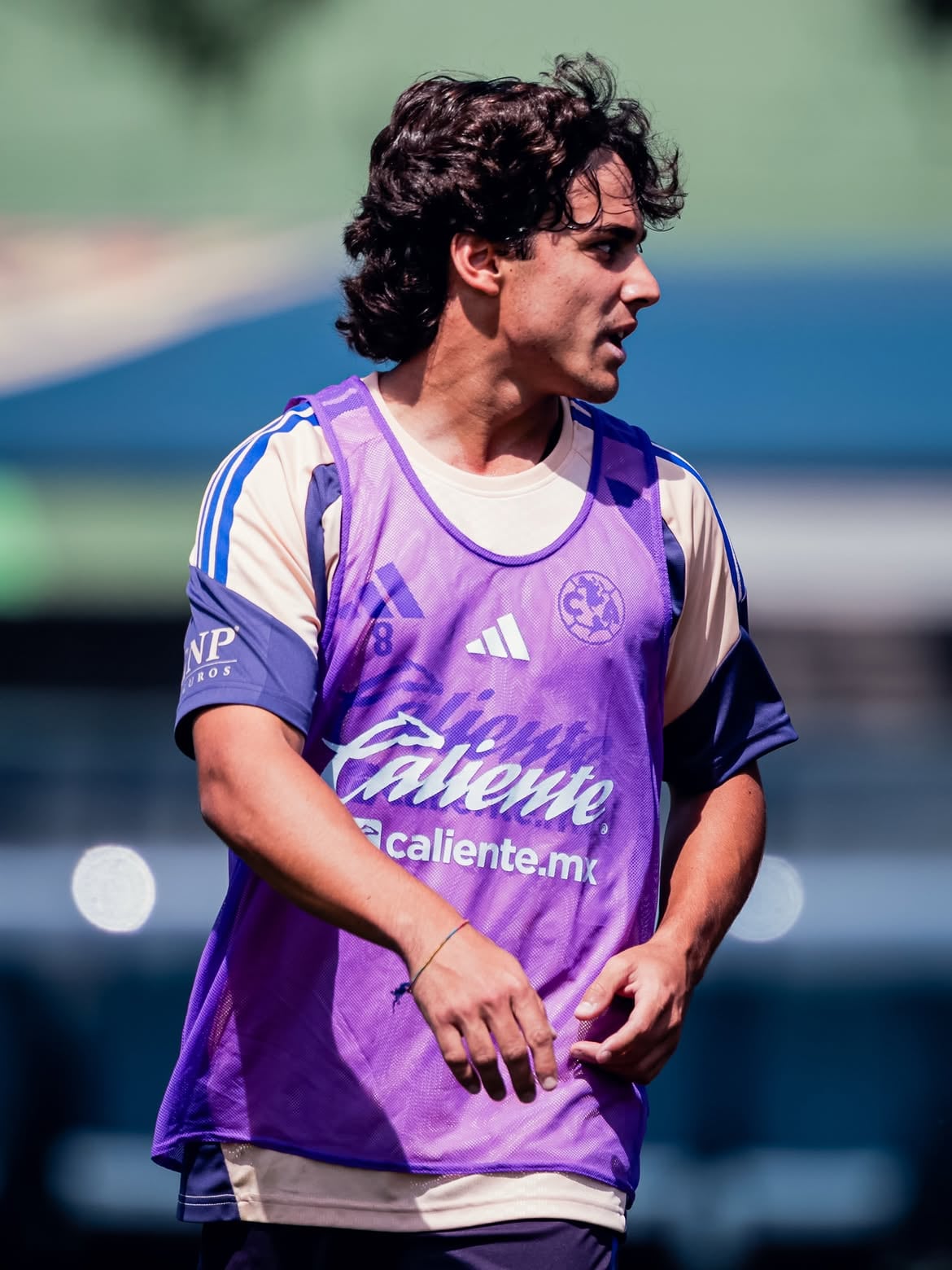 El mediocampista español, Carlos Álvarez, durante los entrenamientos del América en Coapa. (Foto: IG @clubamerica)