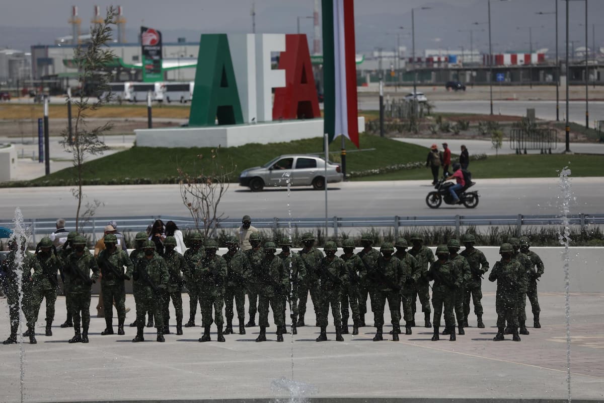Aumentan las bajas voluntarias en la Marina y Ejército mexicano