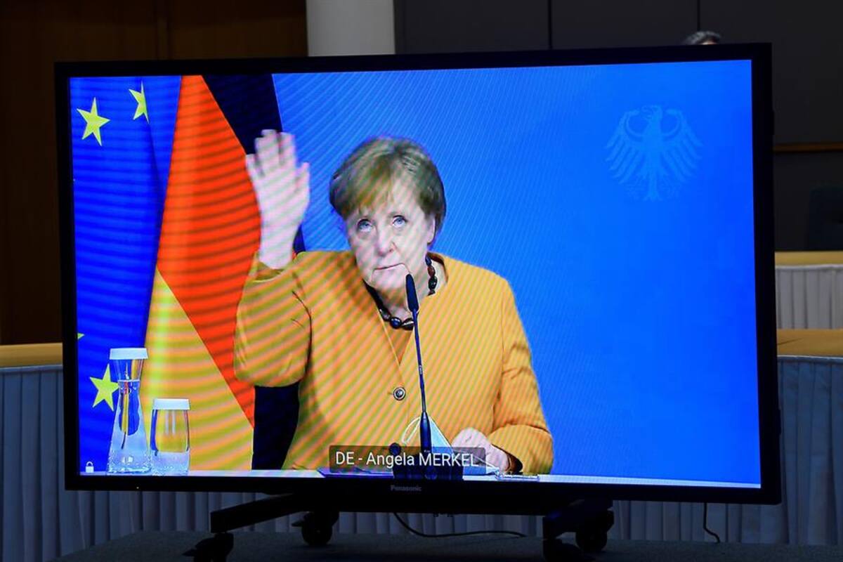 Legislador del partido de Angela Merkel renuncia ante reportes de que se benefició de acuerdos para adquirir cubrebocas