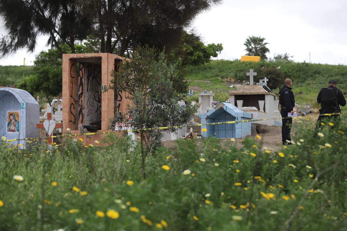 Dejan a un ejecutado en panteón