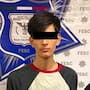 Arroja mochila con más de 300 envoltorios de droga al ver a policías