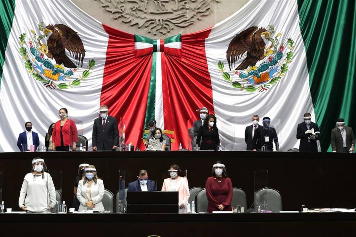 Diputados aprueban compra de medicinas en el extranjero para garantizar abasto en México