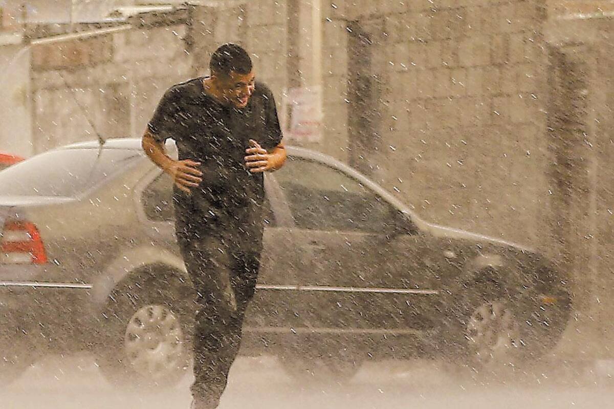 Tormentas y “ventarrón” acompañan calor de 45° esta semana en Sonora