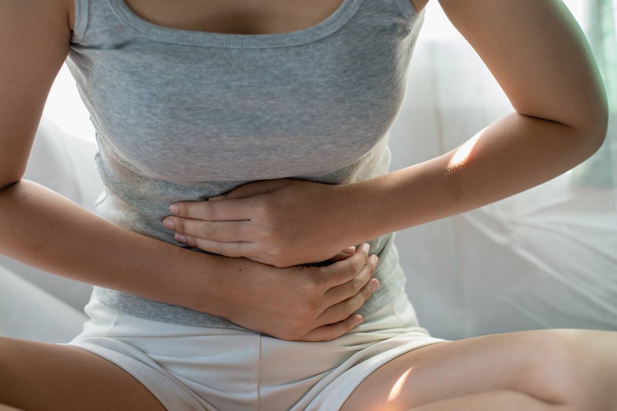 Morena en CDMX propone otorgar permiso laboral a mujeres por cólicos menstruales