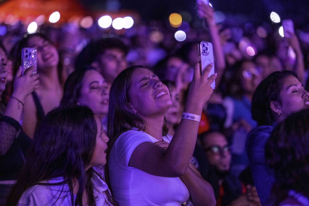 El público como siempre se entregó a la música de Ha Ash.
