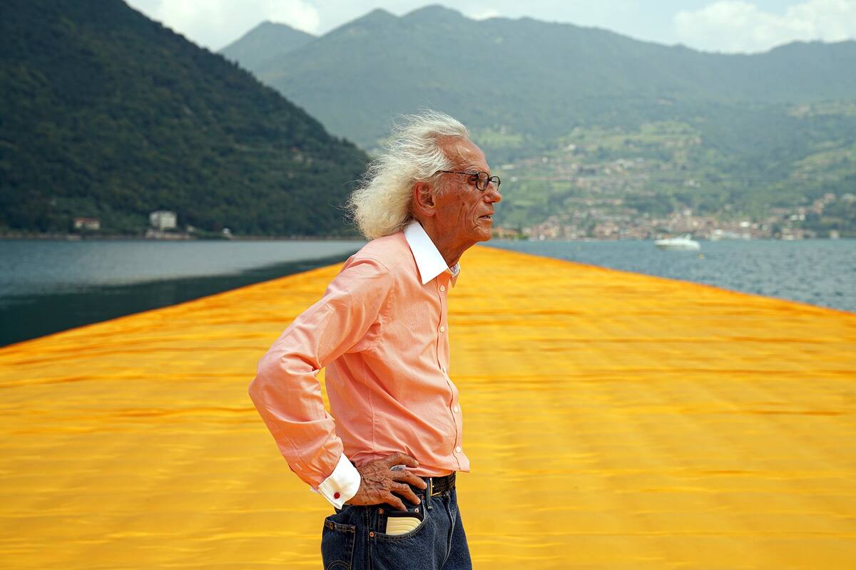 Muere el artista Christo a los 84 años, era conocido por exhibiciones masivas