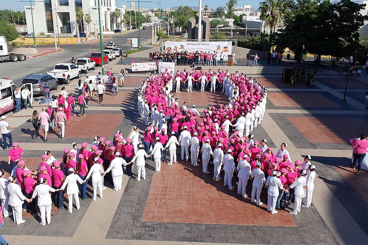 IMSS realiza marcha para conmemorar Día Mundial de la Lucha contra el Cáncer de Mama
