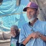 Piden ayuda para rescatar a viejitos abandonados en el Ejido Maclovio