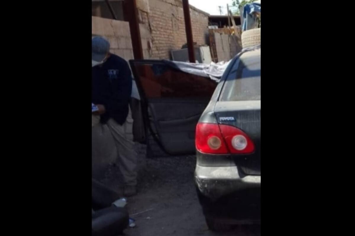 Encuentra a su hermano sin vida dentro de auto