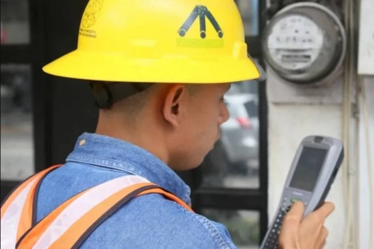 Acuerdan autoridades locales y CFE evitar cortes de energía eléctrica ante falta de pago