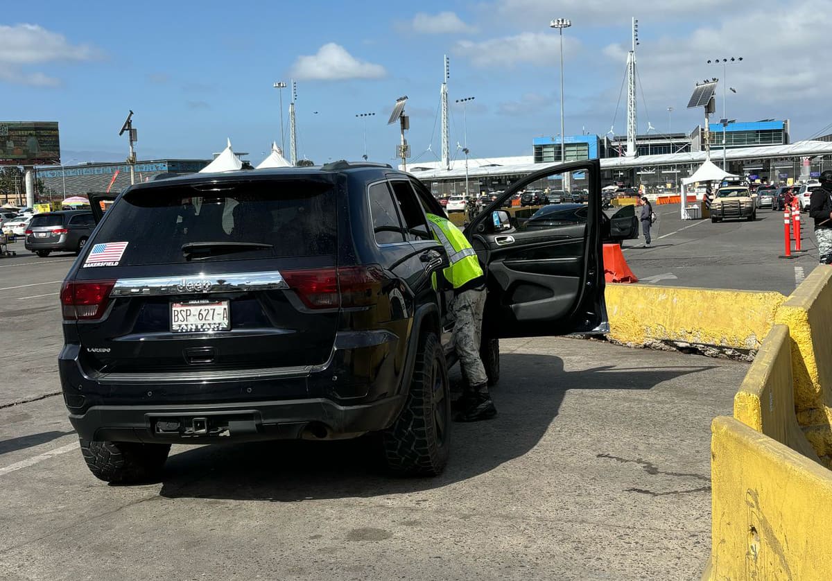 Para muchos son innecesarias las revisiones porque personal del CBP volverá a revisalos cuando crucen.