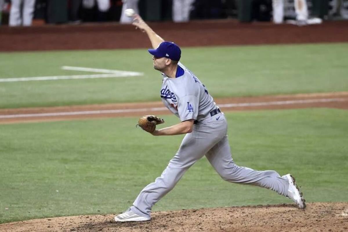 Dodgers de Los Ángeles renueva por dos temporadas a pitcher Blake Treinen