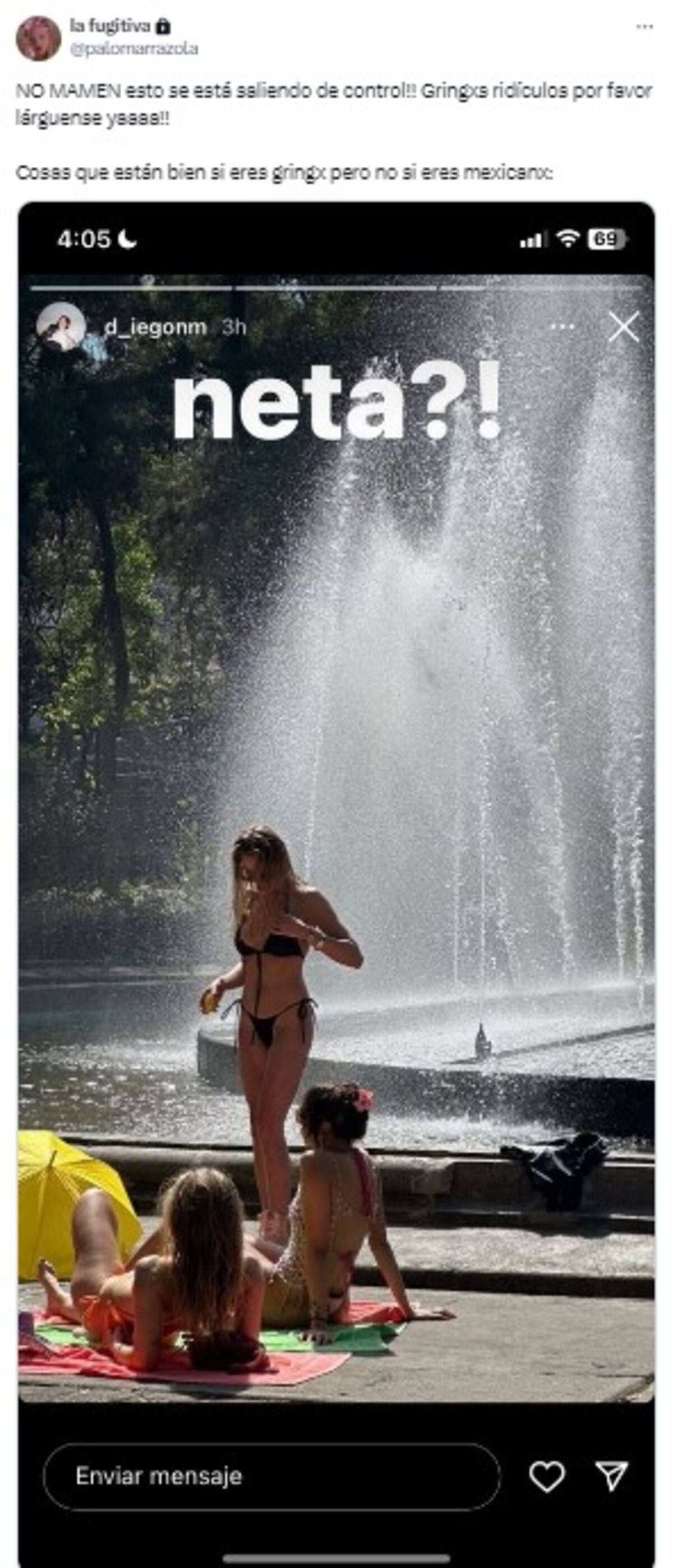 Como si fuera una playa; extranjeras en bikina disfrutan de una fuente en la CDMX y se refrescan con su agua.