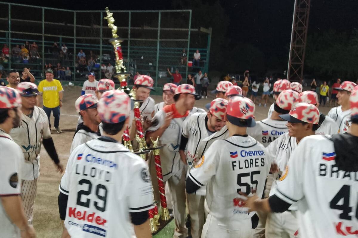Navojoa se corona invicto en Estatal de Beisbol Sub-25