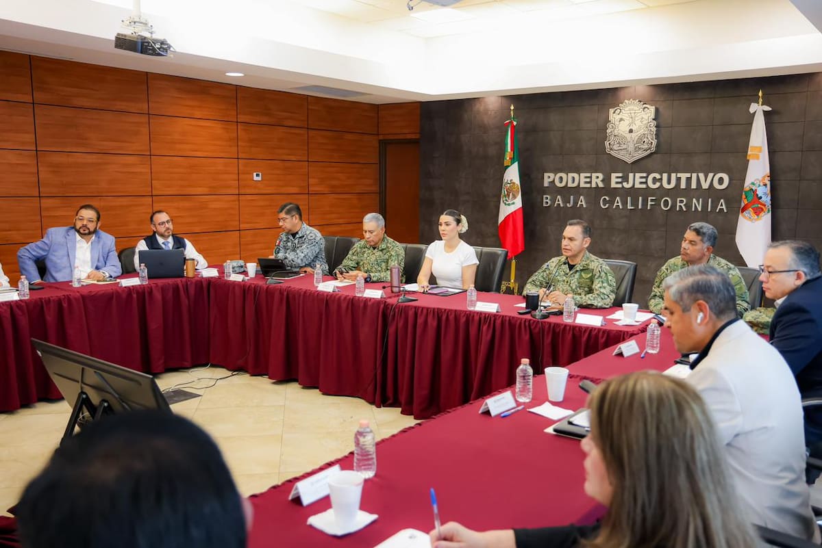 La coordinación entre corporaciones estatales y fuerzas federales ha permitido avances en decomisos, detenciones y reducción de homicidios en Baja California, como parte de la estrategia de seguridad para fortalecer la tranquilidad de las familias bajacalifornianas. Foto: Cortesía