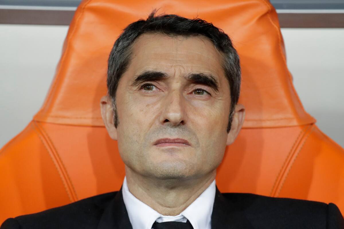 Barcelona despide a Valverde y nombra a Quique Setién en su lugar