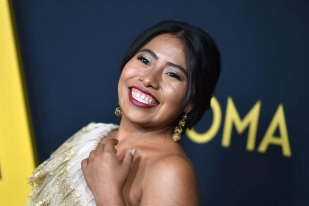 Yalitza Aparicio sorprende con vestido hecho de sarapes
