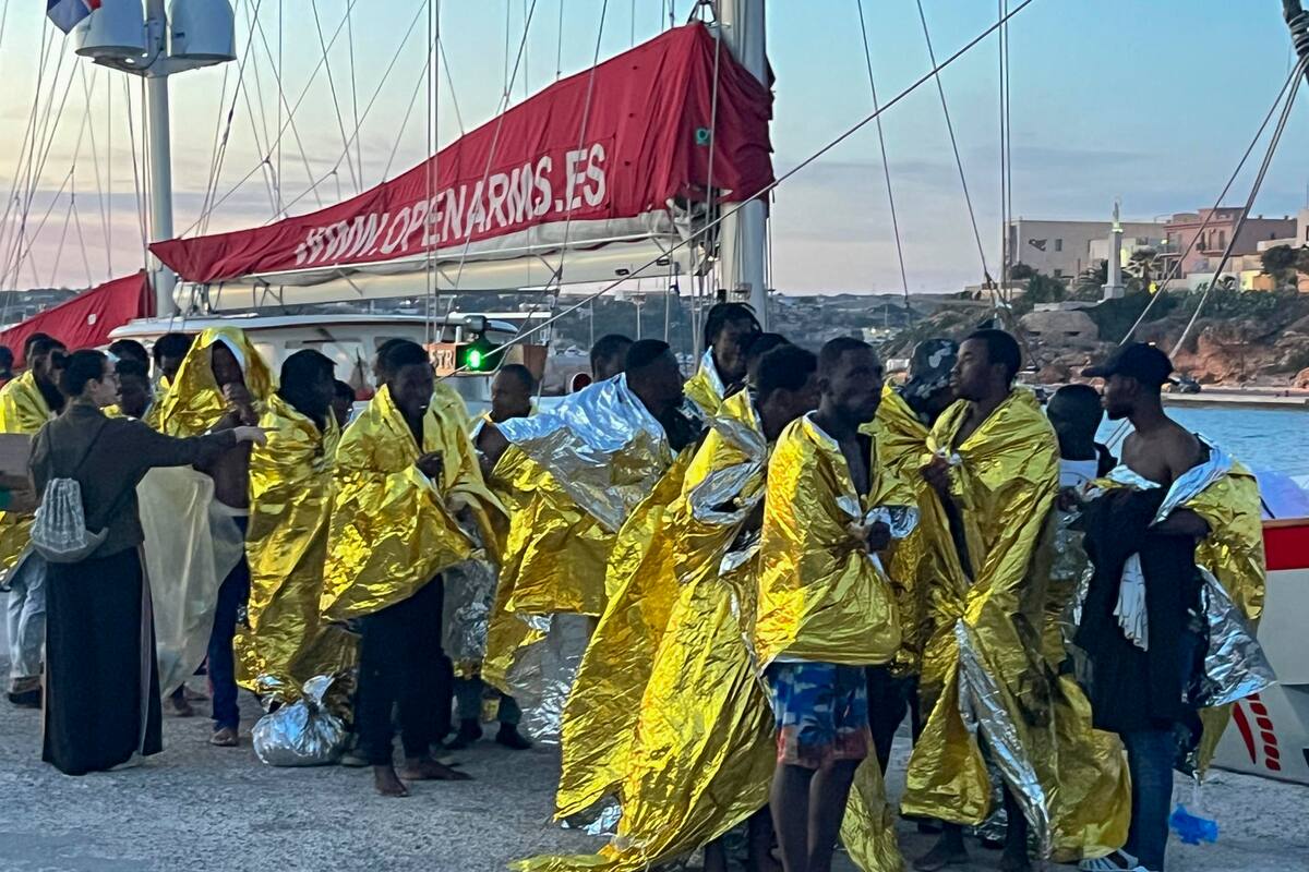 Italia rescata embarcación de 50 migrantes en el Mediterráneo