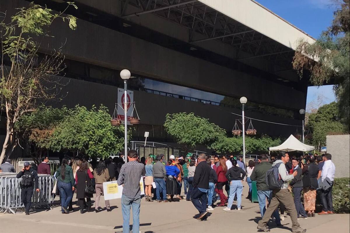 Palacio Municipal cerró sus puertas por movimientos sísmicos