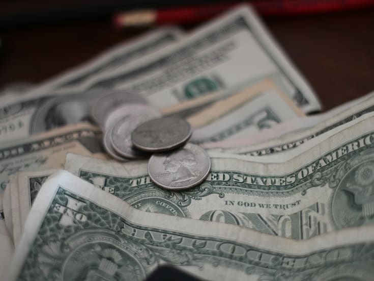 Dólar registra ligero aumento en Mexicali; bancos mantienen precios más altos