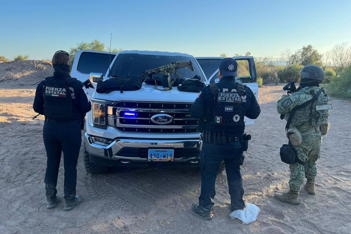 Tras persecución aseguran vehículos, arma y equipo táctico en valle de Mexicali