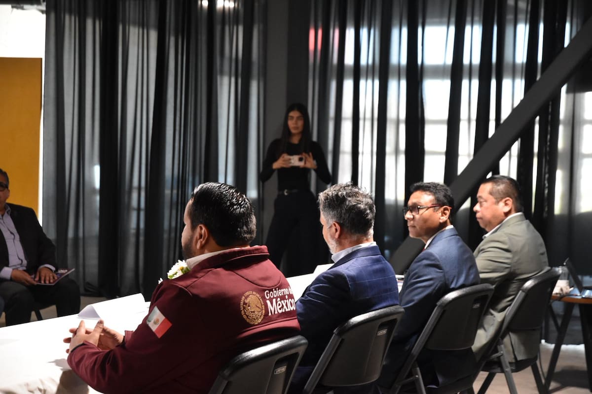 Ai Lab School anunció la entrega de un millón de becas gratuitas en inteligencia artificial para estudiantes universitarios de todo México; en Baja California se asignarán 145 mil apoyos. Foto: Cortesía