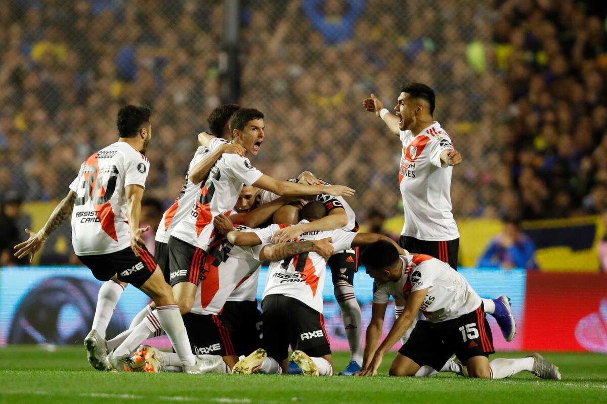 Futbol argentino también contempla desaparición de liga de ascenso