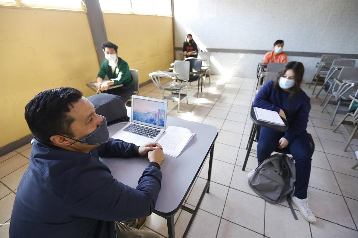 Al menos 500 escuelas privadas de Edomex regresaron a clases este lunes