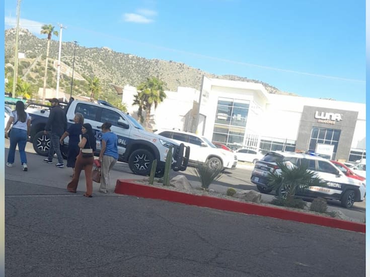 Hieren a policía de Hermosillo tras ataque contra Centro de Respuesta Inmediata; activan código rojo