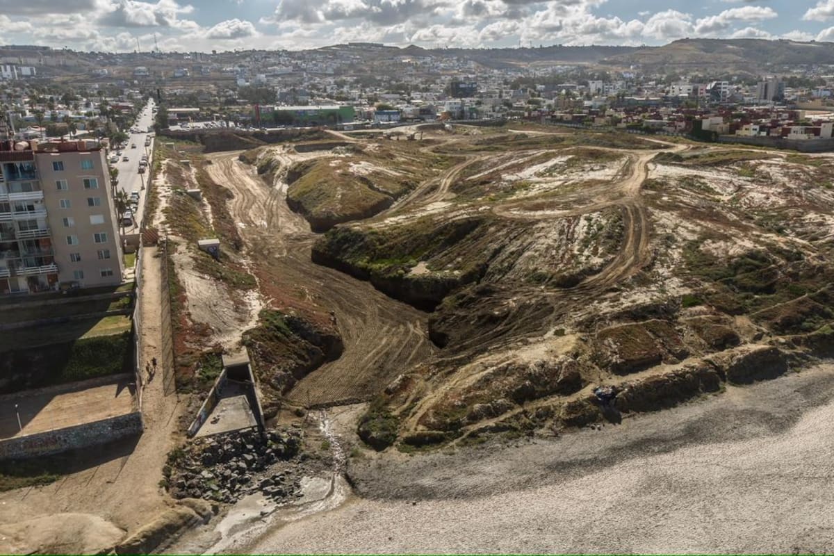 Suspenden obras de desarrollo inmobiliario en Cañada Azteca de Playas de Tijuana