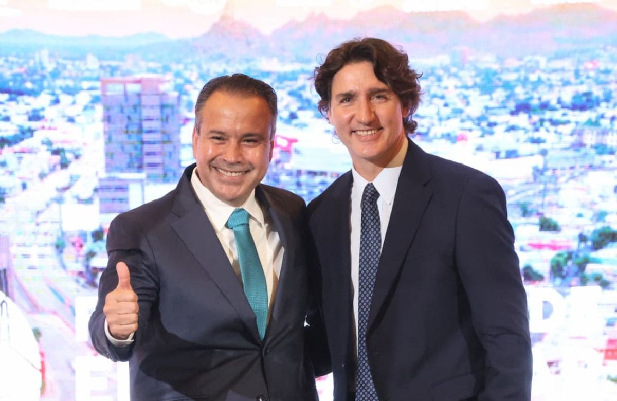 Justin Trudeau y Antonio Astiazarán durante el Foro Mundial de Energía Solar en Hermosillo. | Crédito: Julián Ortega