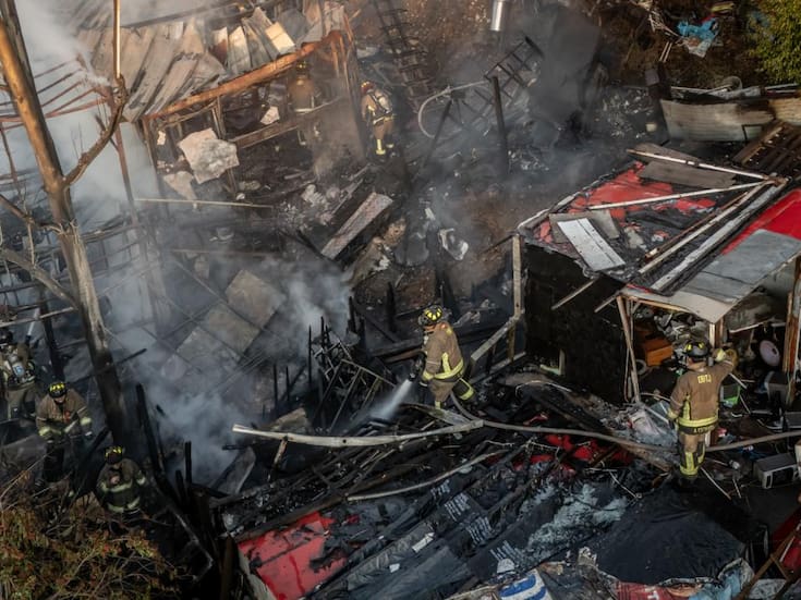 Incendio consume dos viviendas en la colonia Llamas Amaya