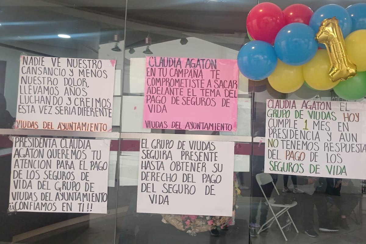 Viudas del Ayuntamiento cumplen un mes en plantón