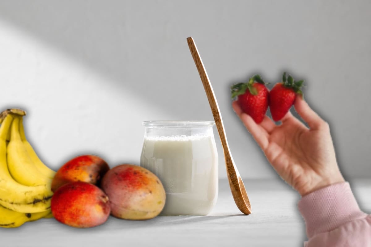 Especialistas recomiendan agregar fresas, mango o plátanos al yogur griego para aumentar la masa muscular, ya que sus vitaminas y antioxidantes protegen los tejidos del ejercicio intenso y mejoran la oxigenación de los músculos