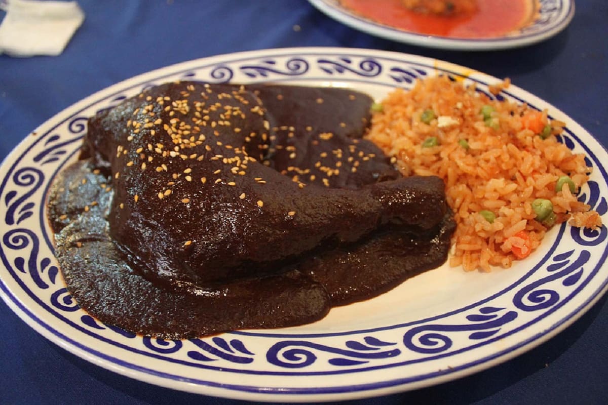 Mole Prieto, una de las tradiciones gastronómicas tlaxcaltecas