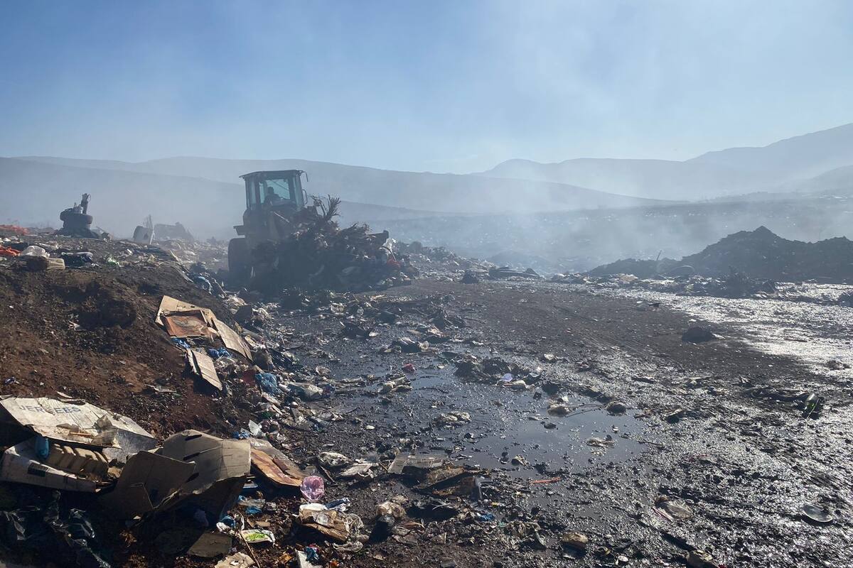 Trabaja Servicios Públicos en limpieza de predio donde operaban centro del reciclaje irregular