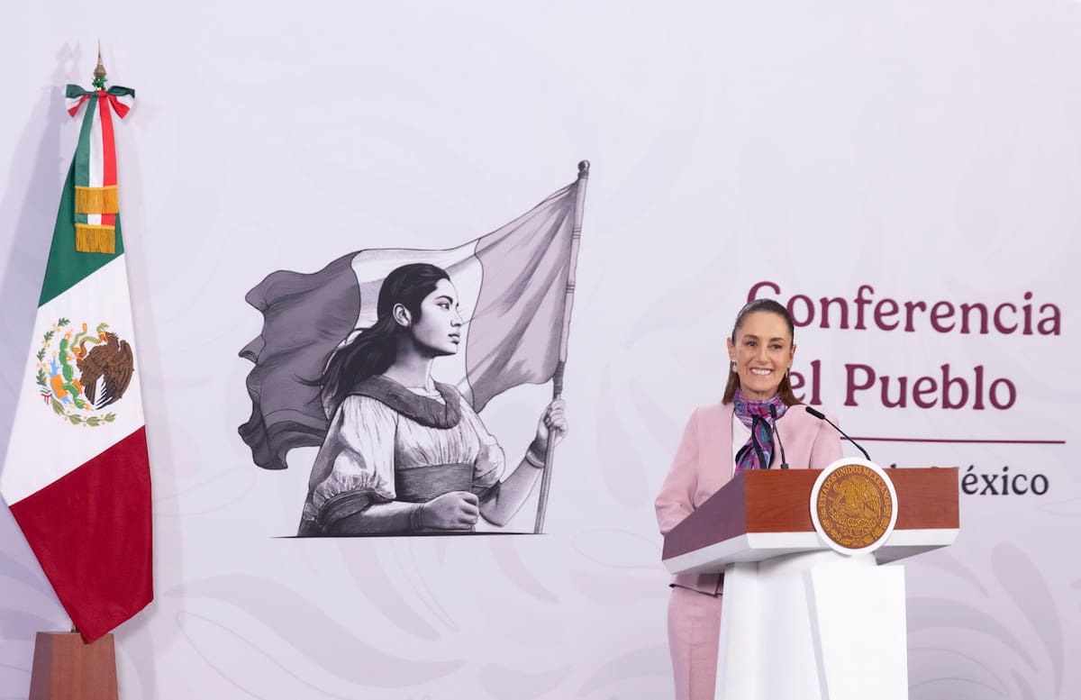 La doctora Claudia Sheinbaum Pardo, presidenta Constitucional de los Estados Unidos Mexicanos en Conferencia de prensa matutina “Conferencia del Pueblo” en el Salón Tesorería de Palacio Nacional. | Foto: Carlos Ramos Mamahua / Presidencia