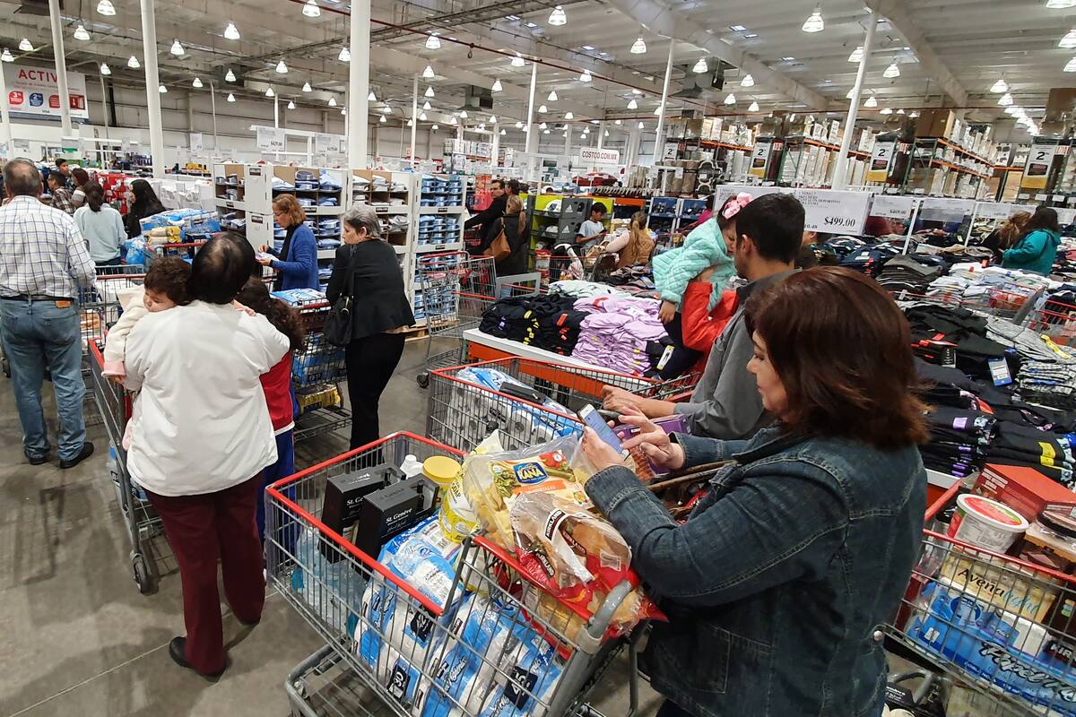 “No tienen que comprar tanto”: Pide Donald Trump no hacer compras de pánico