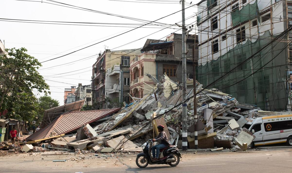 Un edificio derruido a raíz del terremoto de magnitud 7,7 que azotó Birmania.
EFE/EPA/STRINGER