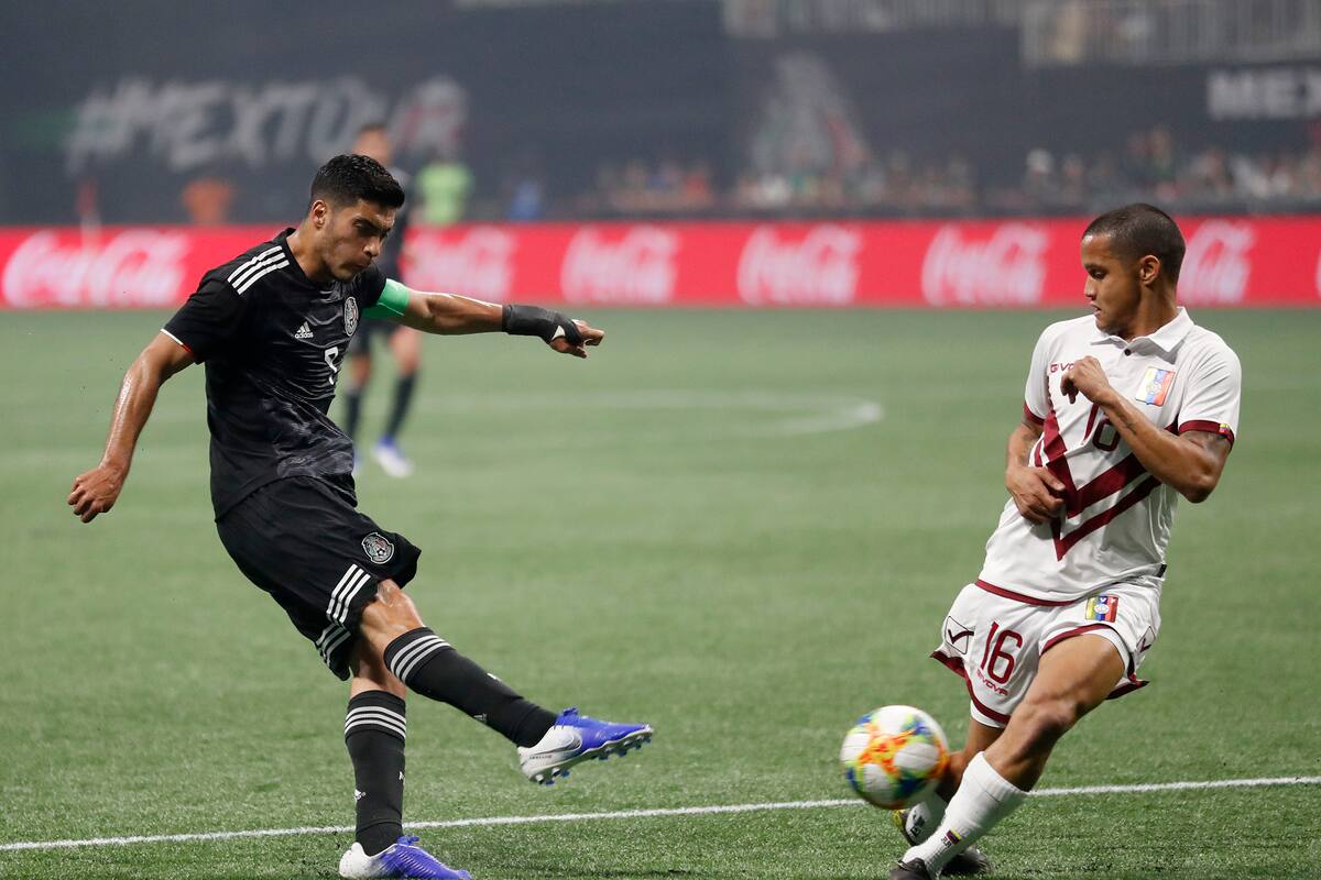 México vuelve de atrás vsVenezuela; se estrena Alvarado