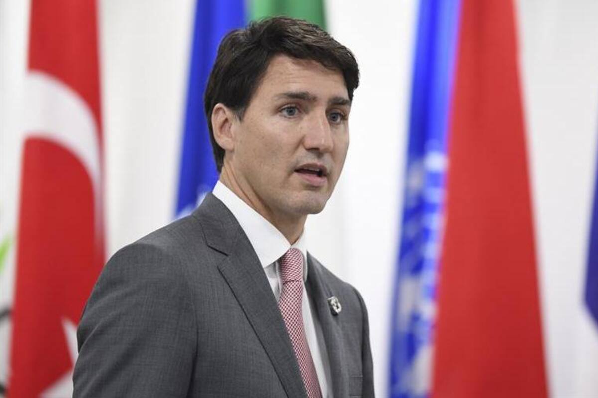 Admite Trudeau haber posado pintado de negro en fotografía "racista"