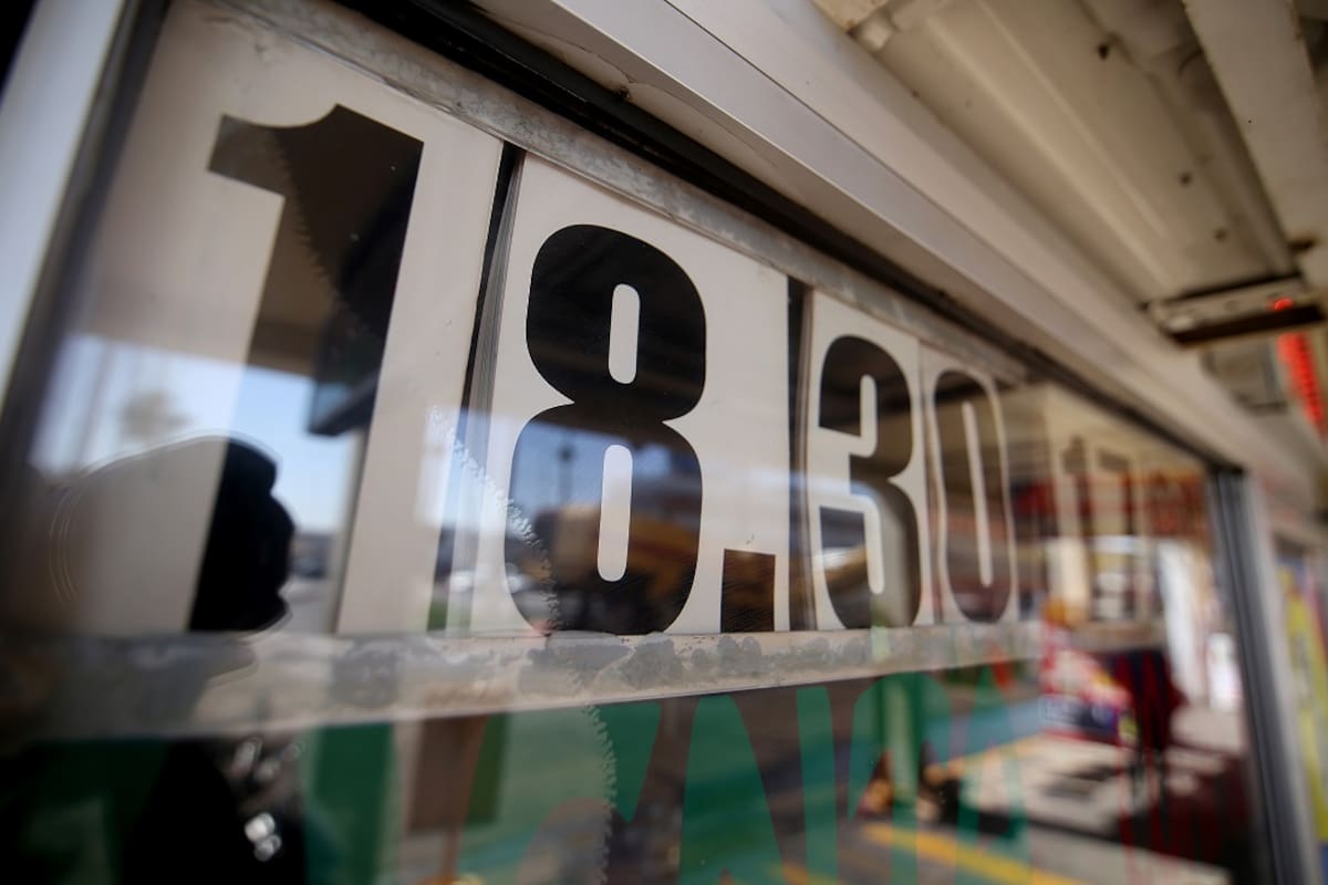 Dólar amanece en 18.30 pesos a la venta