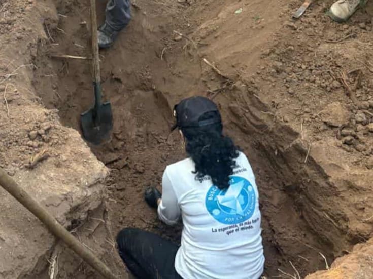 Suman 65 cuerpos hallados en fosas de la Carretera 26 en Hermosillo