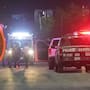 A dos minutos de la Comandancia de Policía de Hermosillo, hombres armados irrumpieron en el CUM, dispararon e incendiaron el ring de Noche Suprema, por lo que la función de boxeo entre influencers fue suspendida antes de realizarse