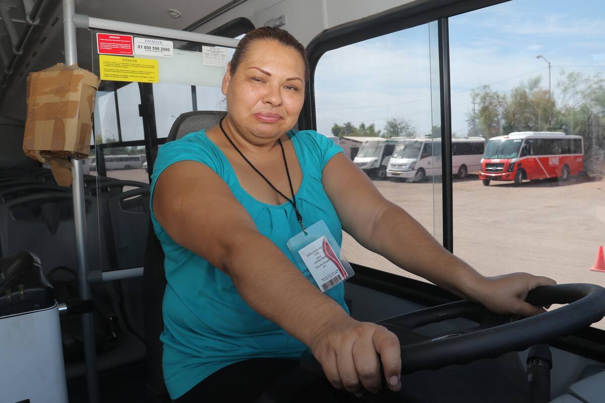 Emociona a Alicia ser operadora de transporte