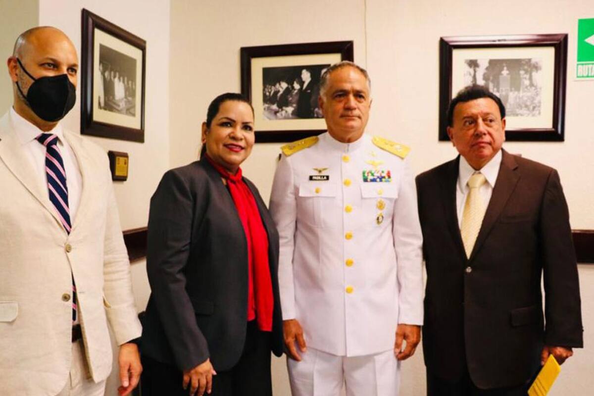 Acude Fiscal a bicentenario de La Marina en Congreso de Baja California