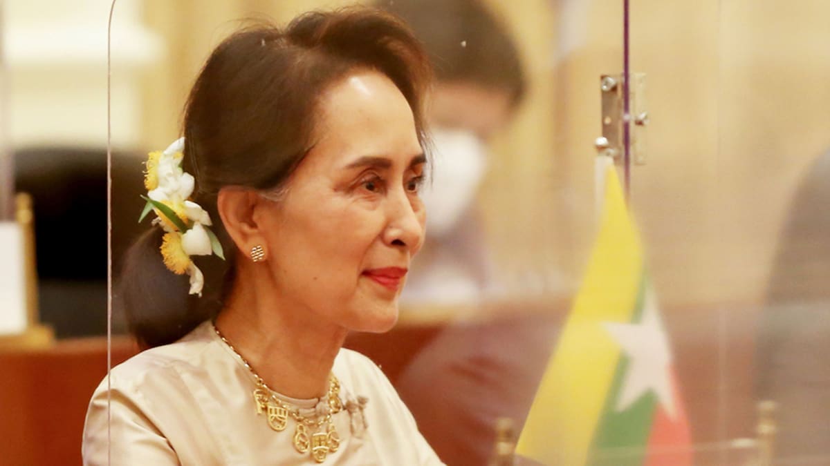 Myanmar's State Counsellor Aung San Suu Kyi attends a meeting with Yang Jiechi, a member of the Political Bureau of the Communist Party of China's (CPC) Central Committee, at the Presidential House in Naypyidaw on September 1, 2020. (Photo by Thet AUNG / POOL / AFP) (Photo by THET AUNG/POOL/AFP via Getty Images)