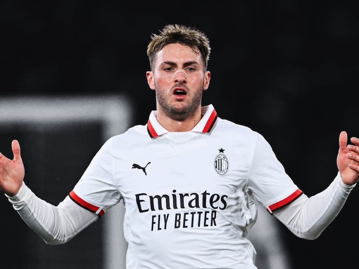 ¿Por qué van a operar de último momento a Santiago Giménez?