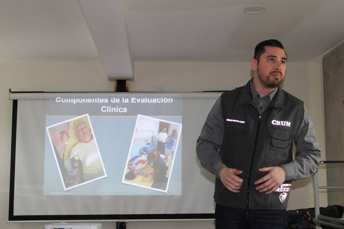 Los bomberos fueron capacitados en el taller “Evaluación del Paciente y Reporte al CRUM”.